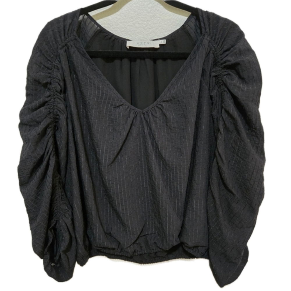 ASTR THE LABEL Black Blouse Puff Sleeve with Ruching Black Pinstripes Size XL